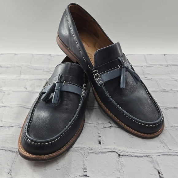 Tommy Bahama Other - Preppy Tommy Bahama Navy Leather Finch Tassel Slip-On Loafer